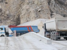 "Холсим": Спираме с кариерите над Белащица!