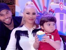 Деси Слава се хвали с мъжете си