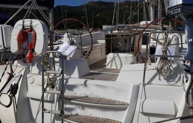 Баровска яхта на стойност 160 000 евро собственост на български