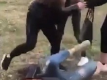 Снимка в социалните мрежи е поводът за бруталния бой между две ученички