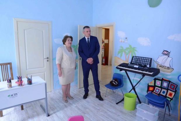 БНТ
Център за деца с аутизъм беше открит във Варна. Той