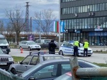 Мощна спецакция на МВР в Пловдив! Полицаи с качулки и автомати са на изходите!