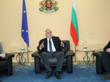 Борисов обсъди ситуацията по границите ни с председателя на ЕК