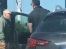 Обезумял от ярост нервак преби 82-годишен заради бавно шофиране