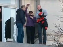 Цяла нощ продължи барикадата на медицинските сестри в сградата на НС