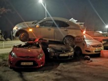21-годишен с "Лексус" яхна с бясна скорост три коли