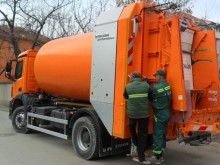 Пръскат кофите за боклук в Пловдив със сетридин заради COVID-19!