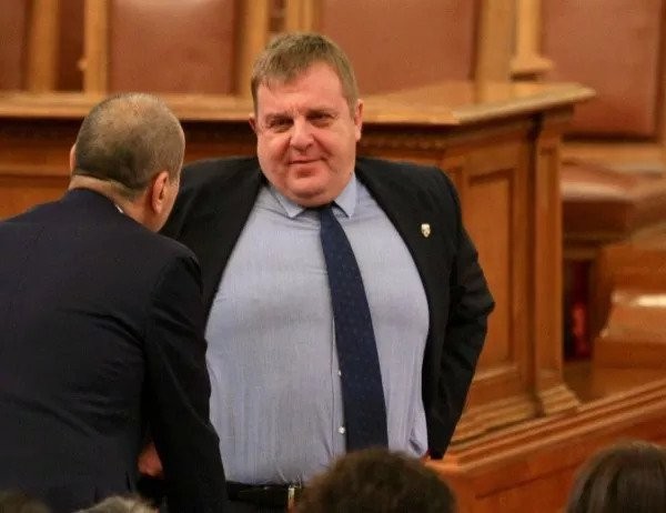 БГНЕС
Българският вицепремиер и министър на отбраната Красимир Каракачанов обвини днес