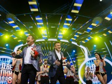 Албена Вулева за "Капките": Сцената е грозна като читалище в Дупница