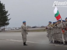 Посрещнаха президента с военен церемониал в Графа
