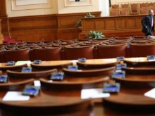 Коронавирус истерия обхвана Народното събрание