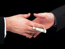 Предложение: На всеки корумпиран политик да му бъдат отрязани ръцете