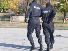 Полицаи чуха грозни обиди за себе си на улица в Пловдив