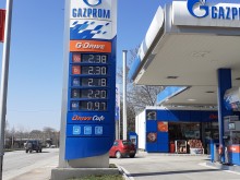 Поевтиняват ли горивата у нас след срива на петрола?