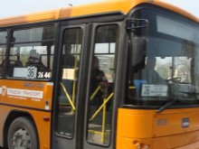 Кондукторка се потроши след рязко спиране от страна на шофьора