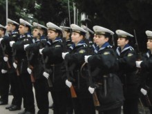 Забраниха достъпа на външни лица във военните формирования от ВМС