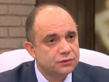 Задържаха адвоката на Цветан Василев!