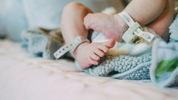В атинската болница Атикон в сряда се е родило първото