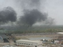 Голям пожар в южната част на Пловдив, огнеборци и линейки пътуват към мястото!