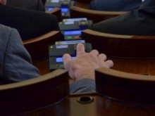 Депутатите гласуват закона за мерките при извънредно положение на второ четене