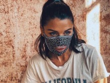 Диляна Попова се включи в благотворителното шиене на маски