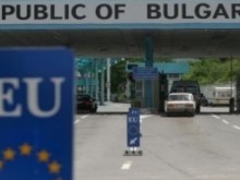 Нищо против връщането на хиляди българи от чужбина, но спазвайте карантината!