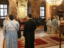 Църквата отбелязва Благовещение, ще се молим у дома!
