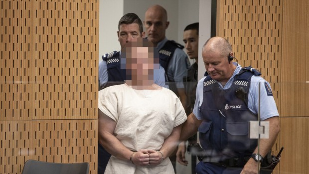 Австралиецът обвинен за нападенията в новозеландския град Крайстчърч изненадващо  се
