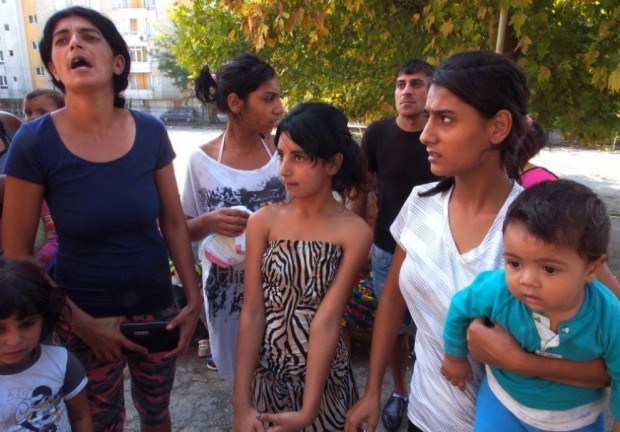 Ромските общности постепенно се дисциплинират и приемат противоепидемичните мерки наложени