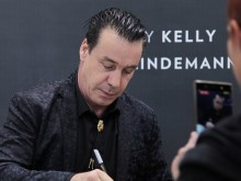 Фронтменът на Rammstein е с коронавирус в интензивно отделение