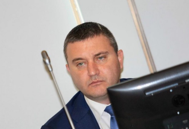 Над 250 адвокати от Фейсбук общността на българските адвокати поискаха председателят