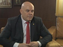 Гешев иска обяснение относно бързите тестове