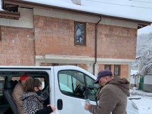 Доброволците на община Асеновград вече помагат активно