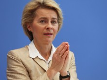Урсула фон дер Лайен похвали България