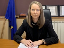 Каназирева с поздравително послание към лекарите и медицинските специалисти