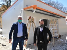 Изграждането на лабораторията за COVID-19 в Пловдив е на финала си