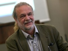 Проф. Дайнов: Политическият елит на България се връща във варварските времена