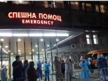 Лекари аплодираха хората, които си остават вкъщи