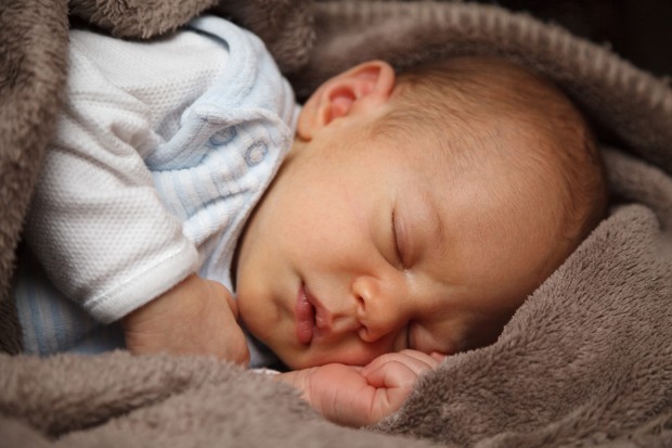 347 бебета се родиха през първия месец на извънредното положение