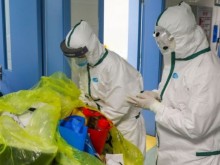 150 сезонни работници от Румъния кацнаха в Англия, въпреки COVID-19
