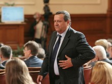 Изписаха Хасан Адемов от болница, той благодари на лекарите и на Кирил Домусчиев
