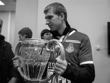 Млад футболист почина, докато е под карантина заради вируса