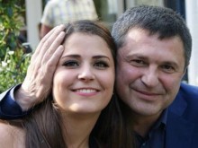 Попитаха генерала ще може ли дъщерята на Милен Цветков да се прибере от чужбина за погребението