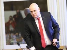 Трима са привлечени като обвиняеми за нападението над Слави Ангелов