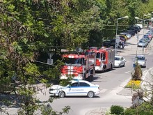 Сигнал за инцидент в центъра на Пловдив! На място са пожарни, линейка и полиция!