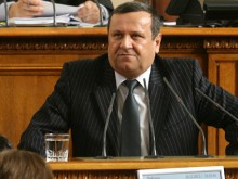 Първият депутат с COVID-19: Внушението, че съм се лекувал с нещо по-различно, е неприемливо за мен