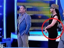 Галка чака дете от чернокожия Роб?