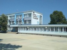 Учениците у нас едва ли ще се върнат в класните стаи преди септември