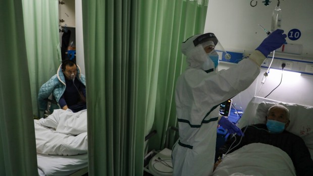 Последният заболял от COVID 19 в Ухан напусна болницата 77 годишният мъж