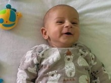Оперираха бебето, чиято съдба трогна цяла България